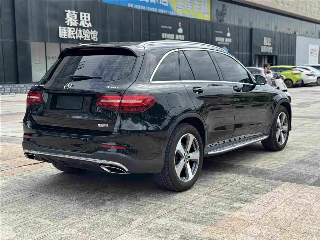 Mercedes-Benz GLC 2017 GLC 300 4MATIC