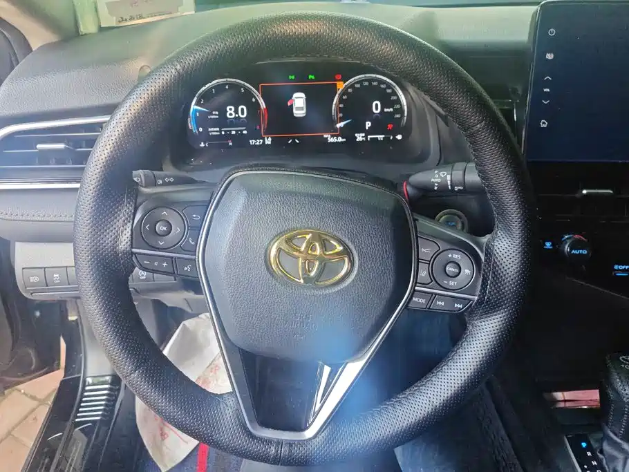 Toyota Camry — миниатюра 15