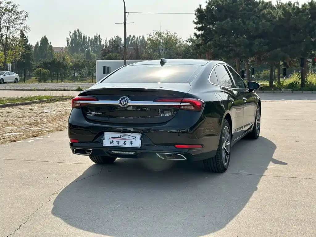 Buick LaCrosse — миниатюра 6