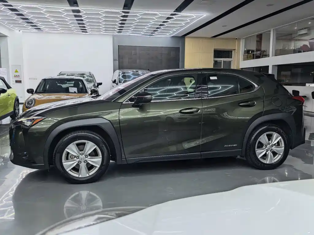 Lexus UX — миниатюра 4