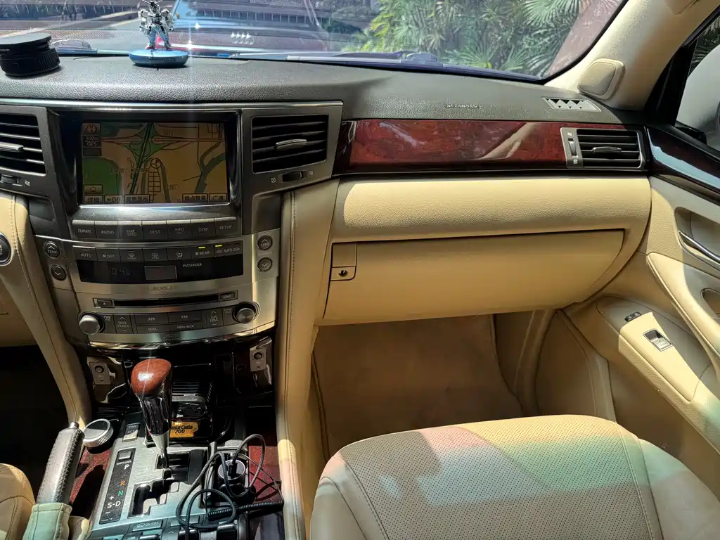 Lexus LX 2009 570