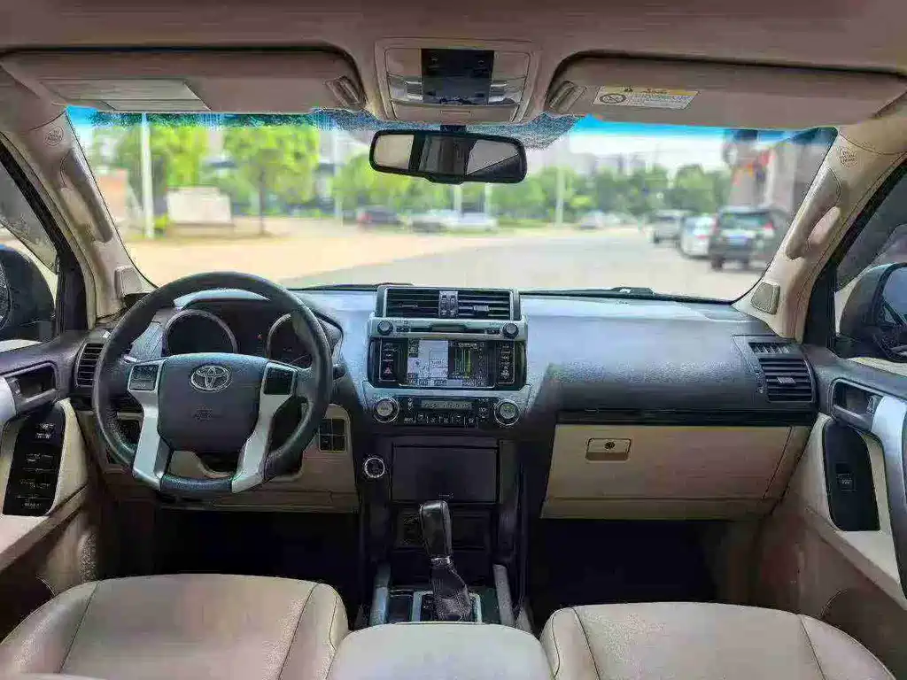 Toyota Prado — миниатюра 9