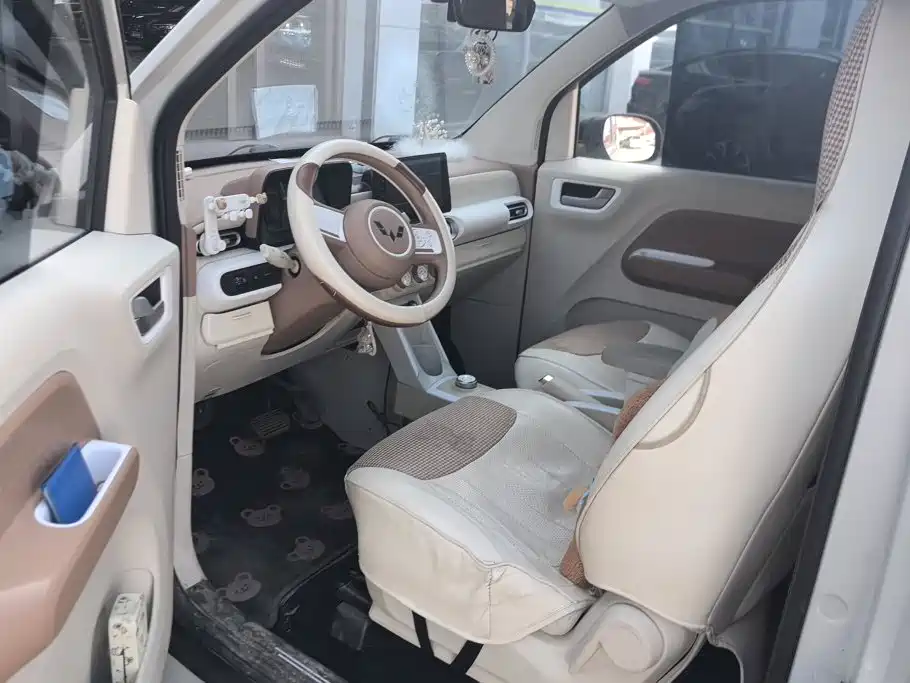 Wuling MINIEV — миниатюра 9