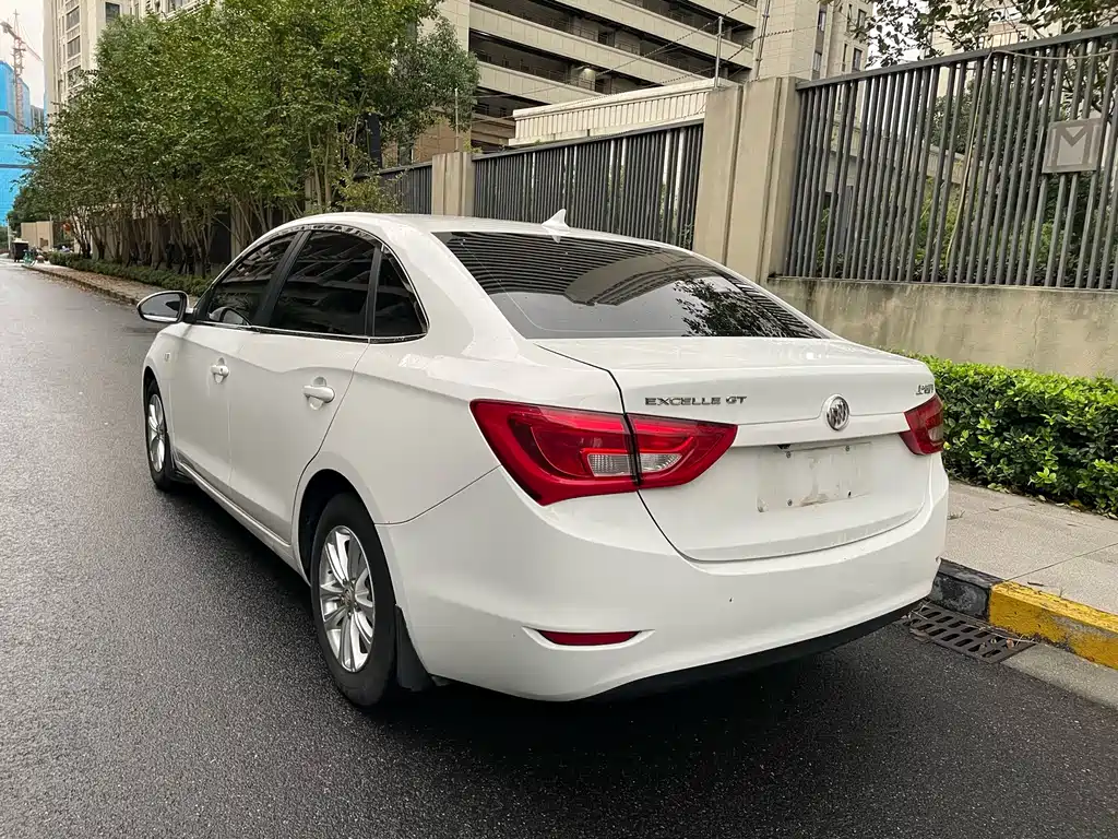 Buick Excelle — миниатюра 6