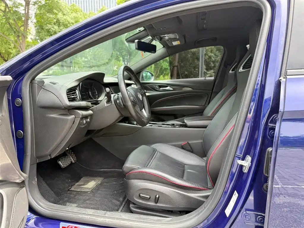 BUICK REGAL