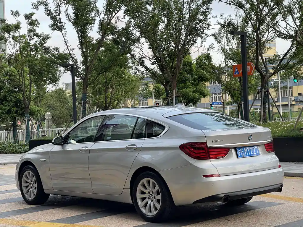 BMW 5 Series GT — миниатюра 5