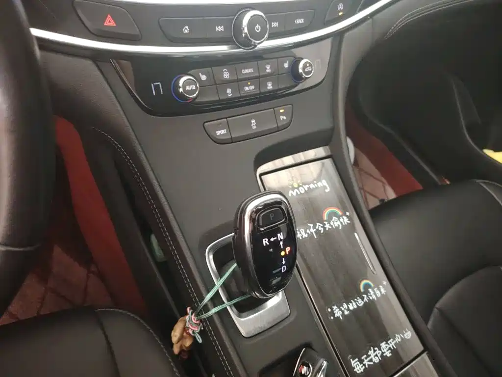 Buick LaCrosse — миниатюра 10