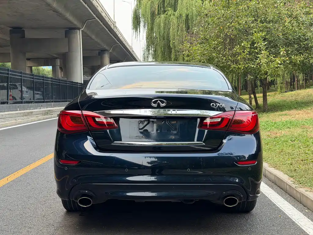 Infiniti Q70 — миниатюра 16