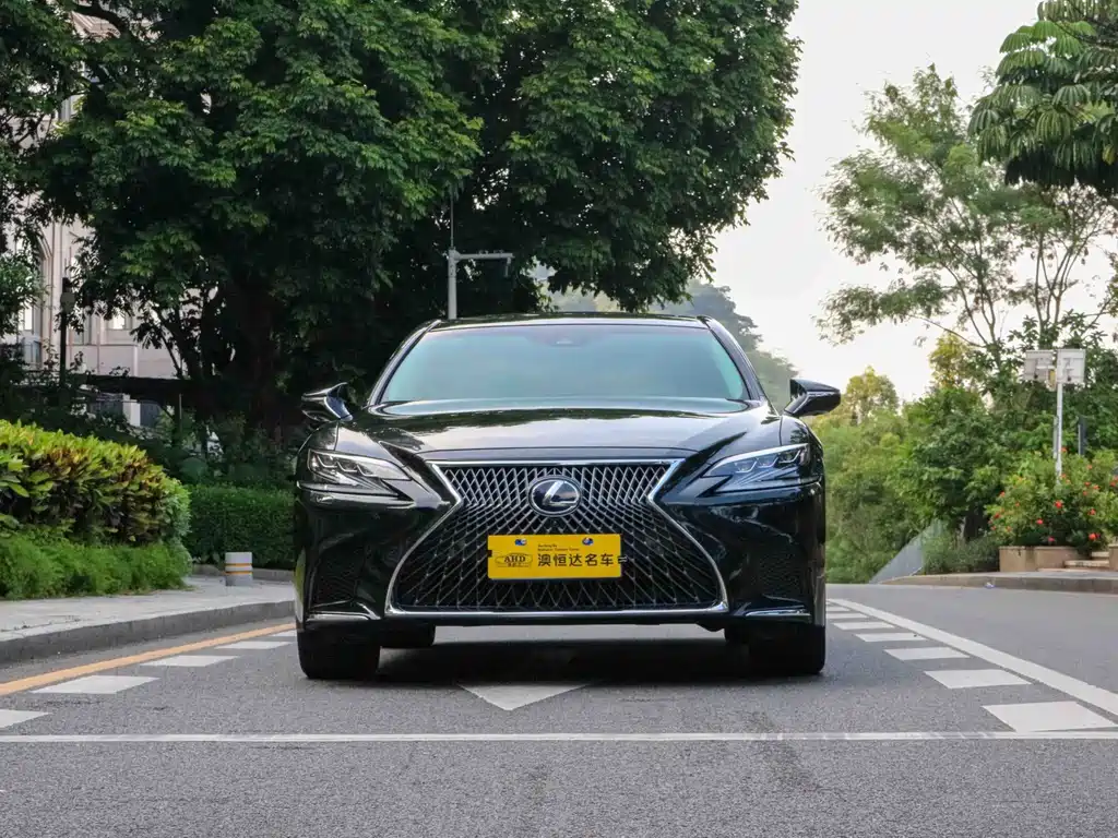 Lexus LS 2018 500h V