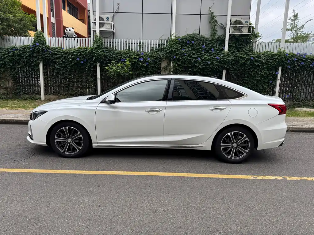 Changan CC 2022 1.5T DCT Luxury