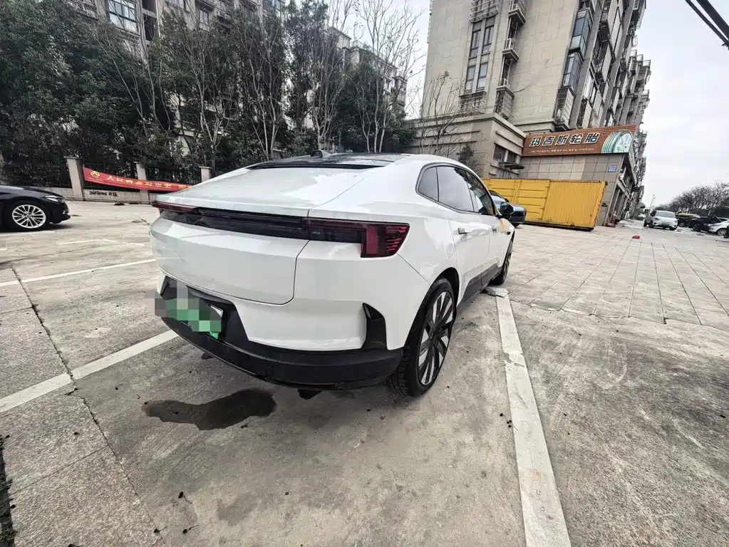 Polestar 4