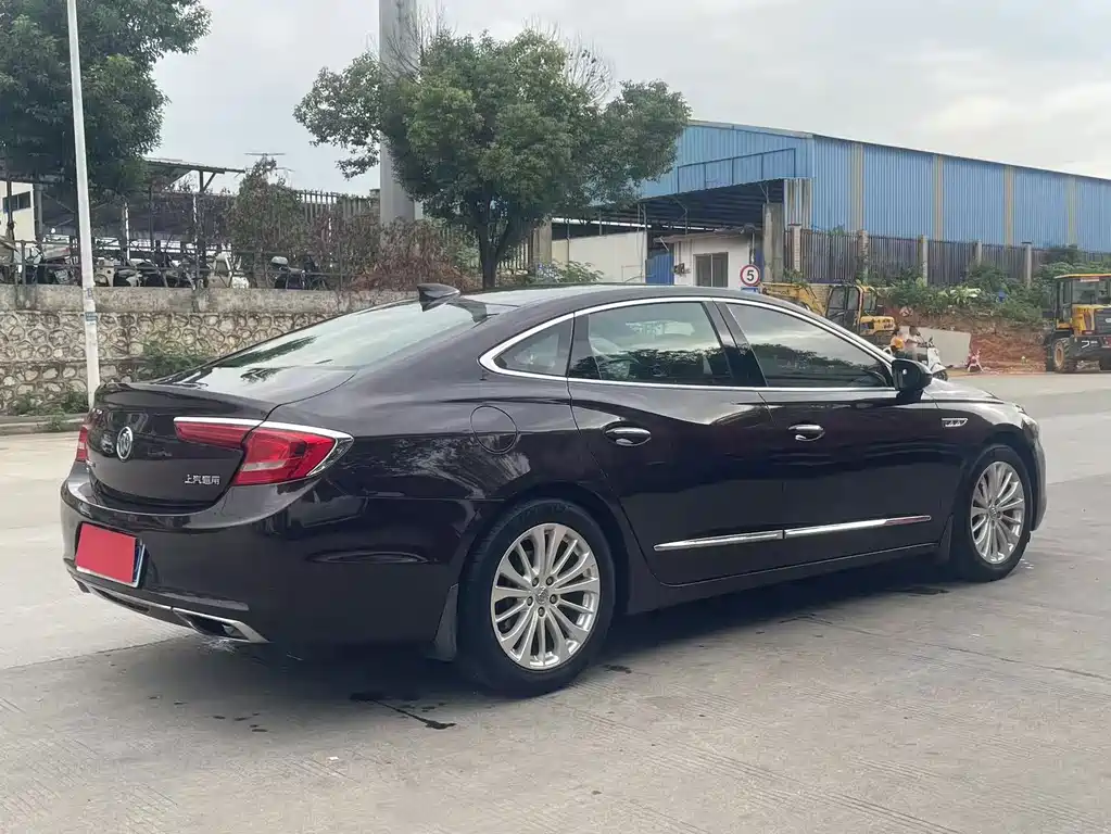 Buick LaCrosse — миниатюра 9