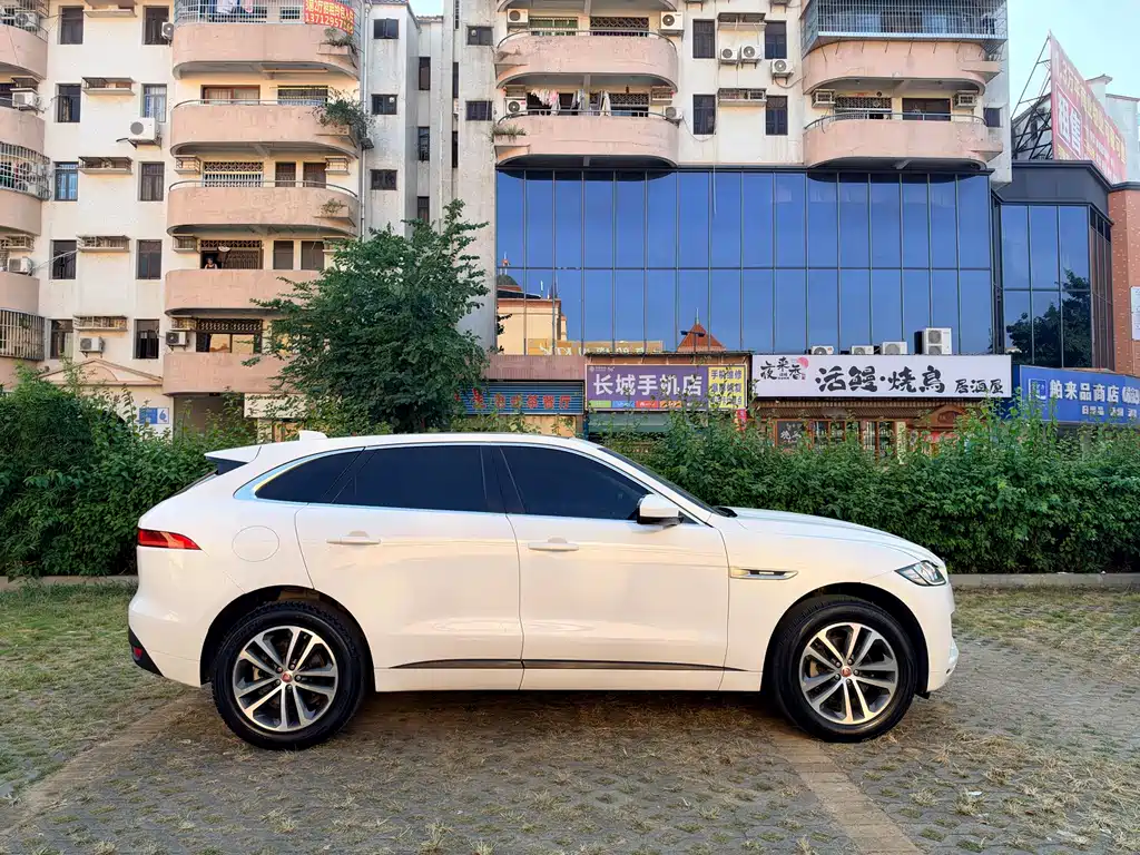 Jaguar F-PACE — миниатюра 7