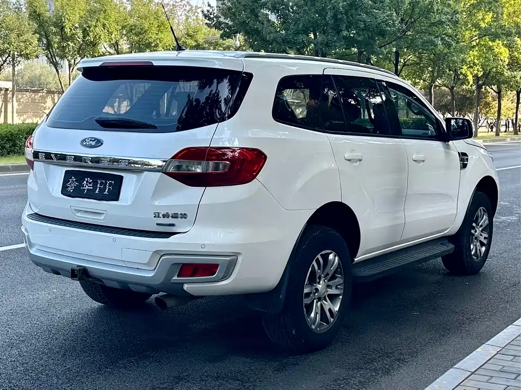 Ford Everest — миниатюра 5