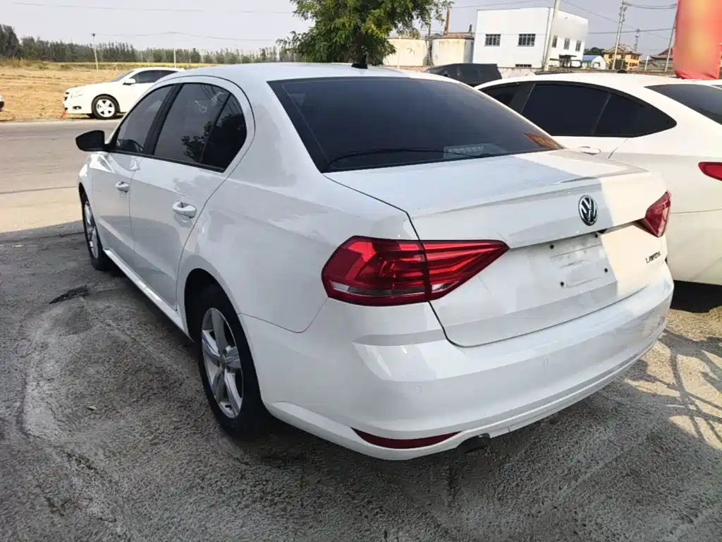 Volkswagen Lavida — миниатюра 5