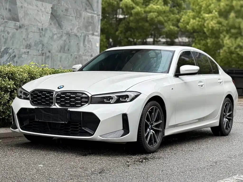 BMW 3 Series 2025