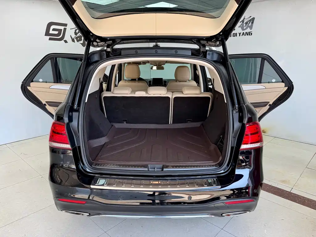 Mercedes-Benz GLE (Import) — миниатюра 22