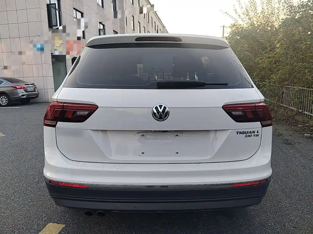 Volkswagen Tiguan L — миниатюра 6