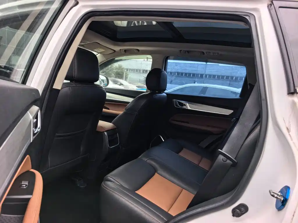 Geely Vision X6 — миниатюра 9