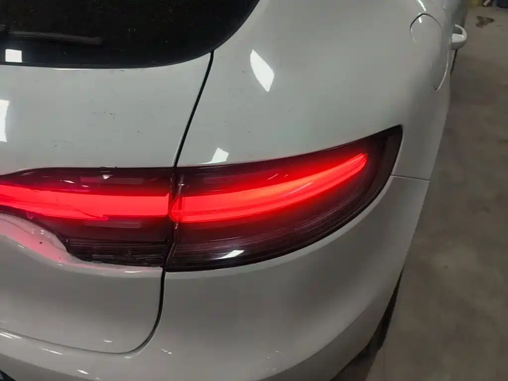 Porsche Macan — миниатюра 8