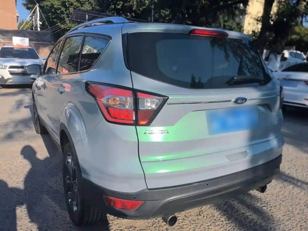 Ford Kuga — миниатюра 5