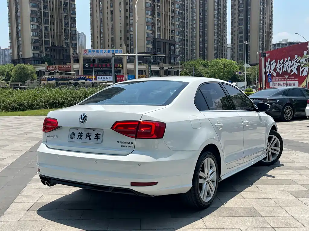 Volkswagen Sagitar 2018 280TSI DSG