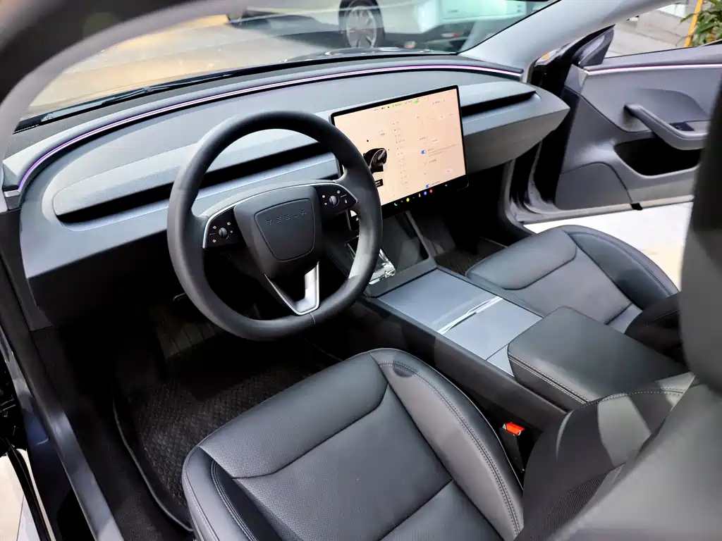 Tesla Model 3 — миниатюра 9