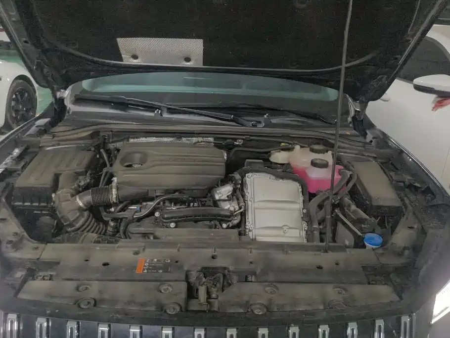 Roewe M7 DMH — миниатюра 10