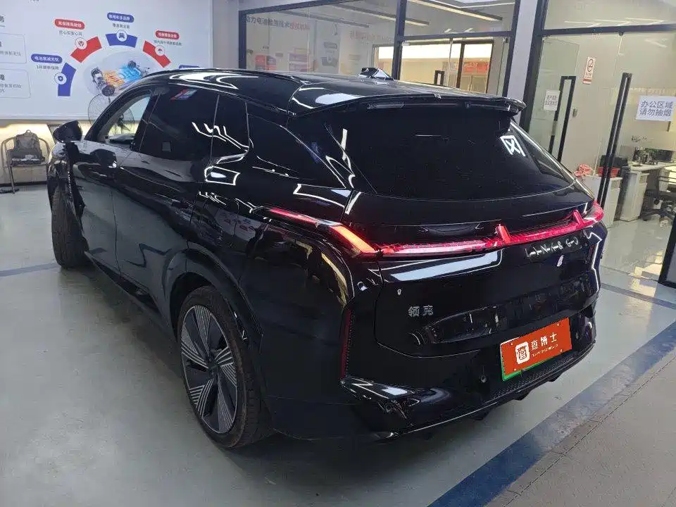 Lynk & Co 08 EM-P — миниатюра 7
