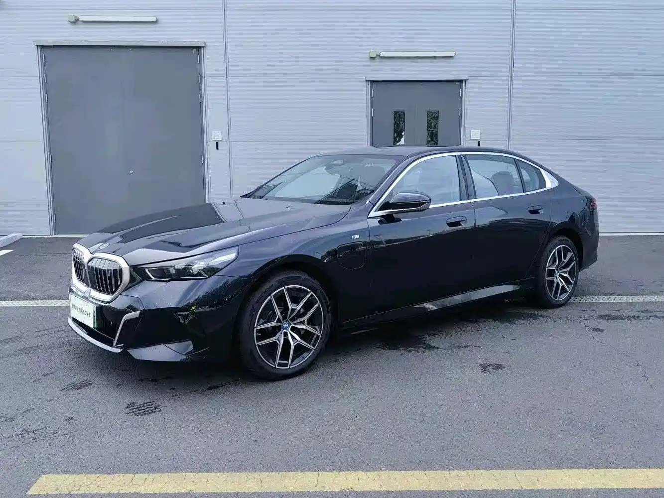 宝马i5 2025款 eDrive 35L M运动套装 2026