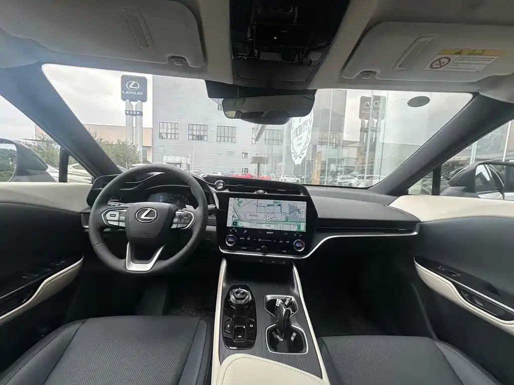 Lexus RZ — миниатюра 13