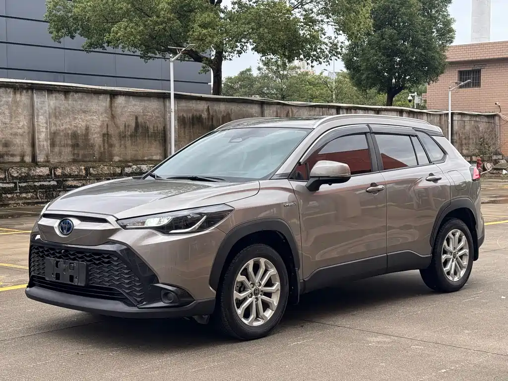 Toyota Frontlander 2024