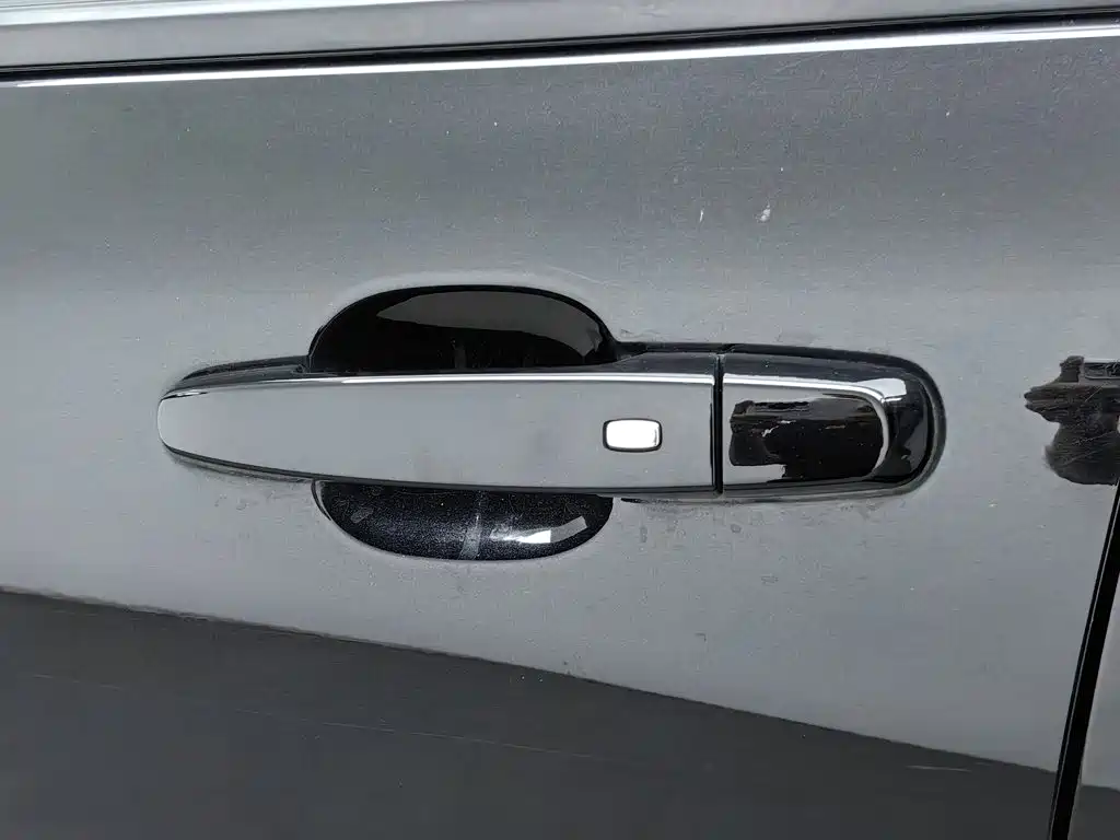 Chevrolet Equinox — миниатюра 18
