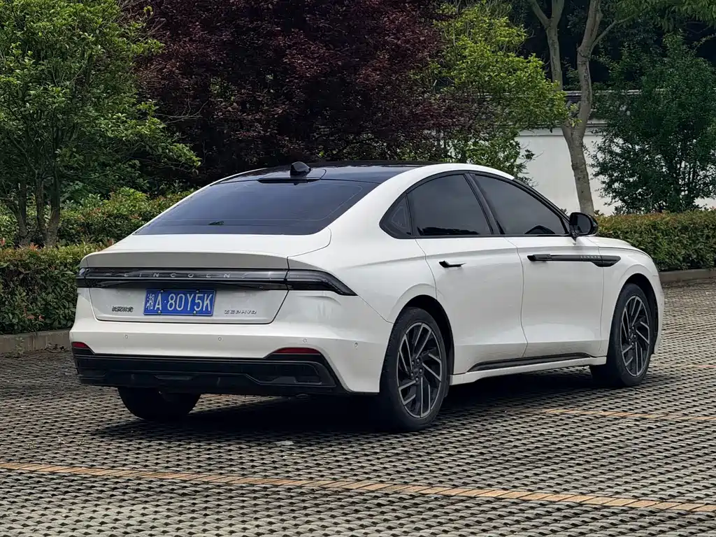 Lincoln Z — миниатюра 5