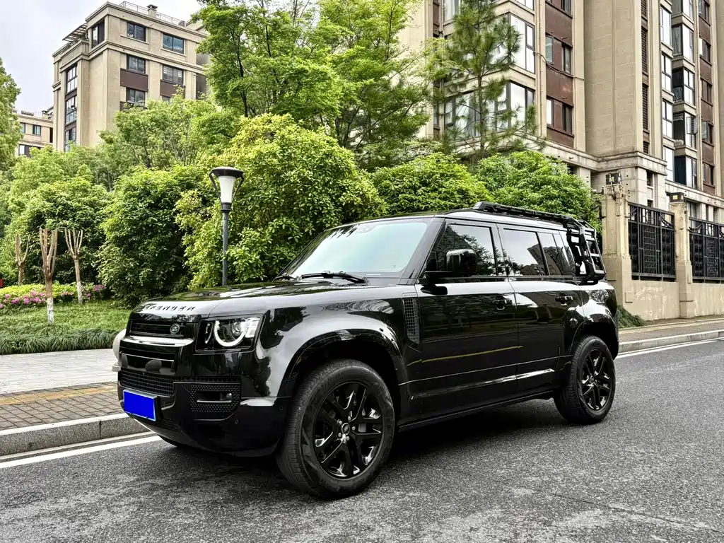 Land Rover Defender 2023