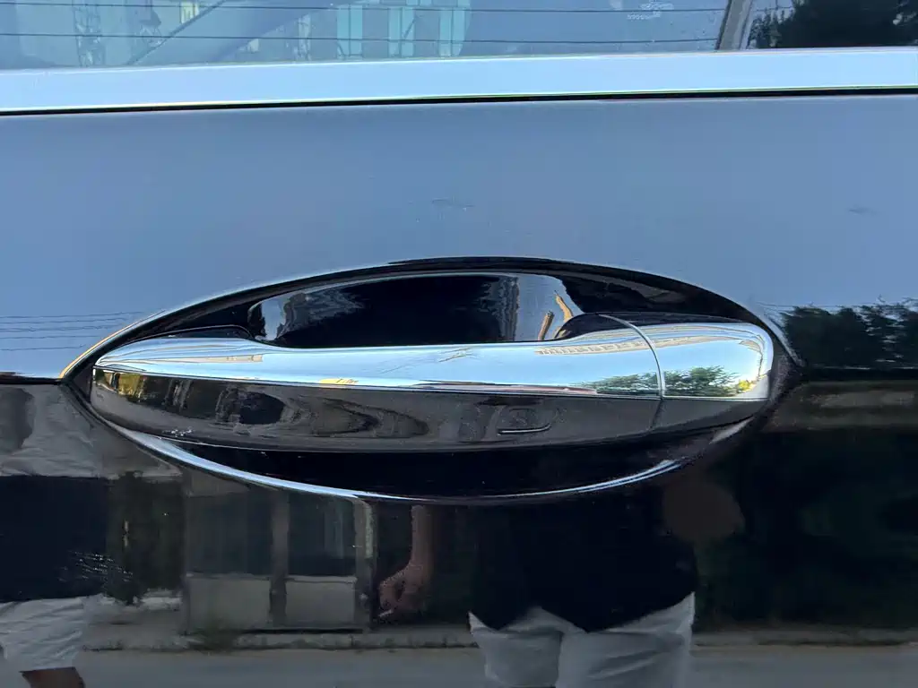 Mercedes-Benz E-Class — миниатюра 6
