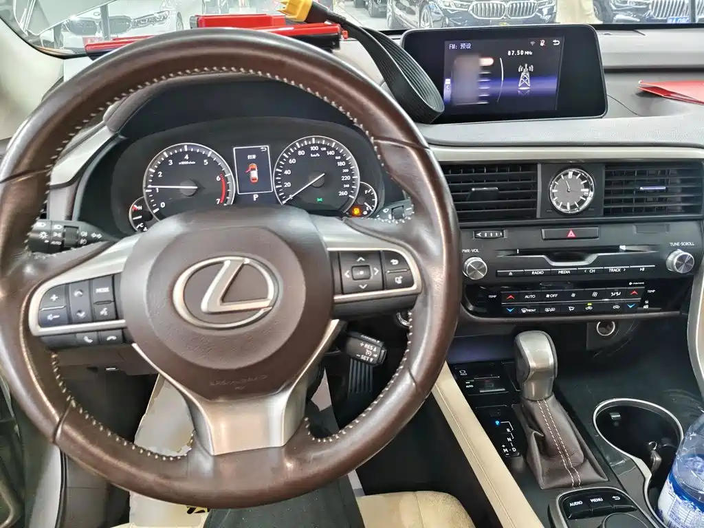Lexus RX — миниатюра 10