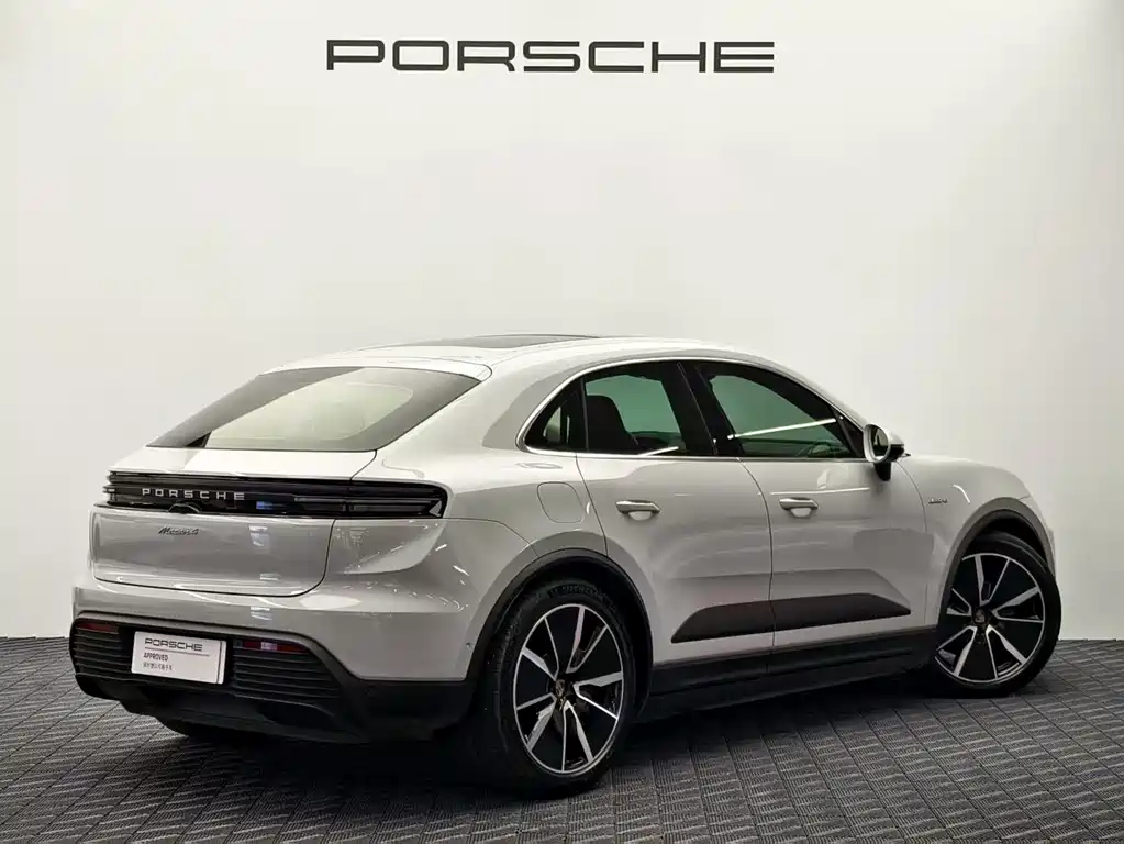 Porsche Macan 2024 Macan 4