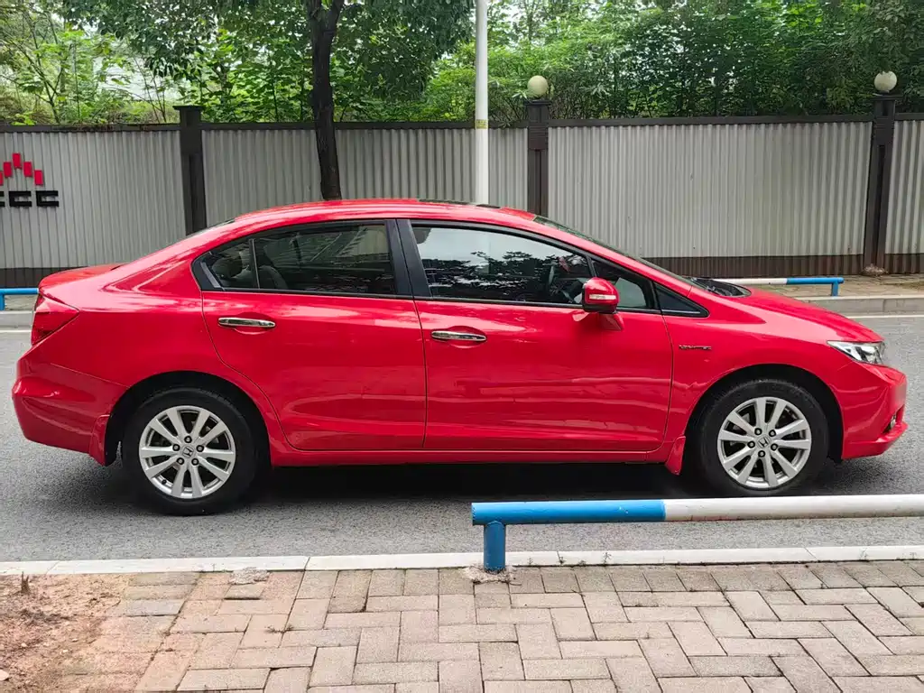 Honda Civic — миниатюра 4