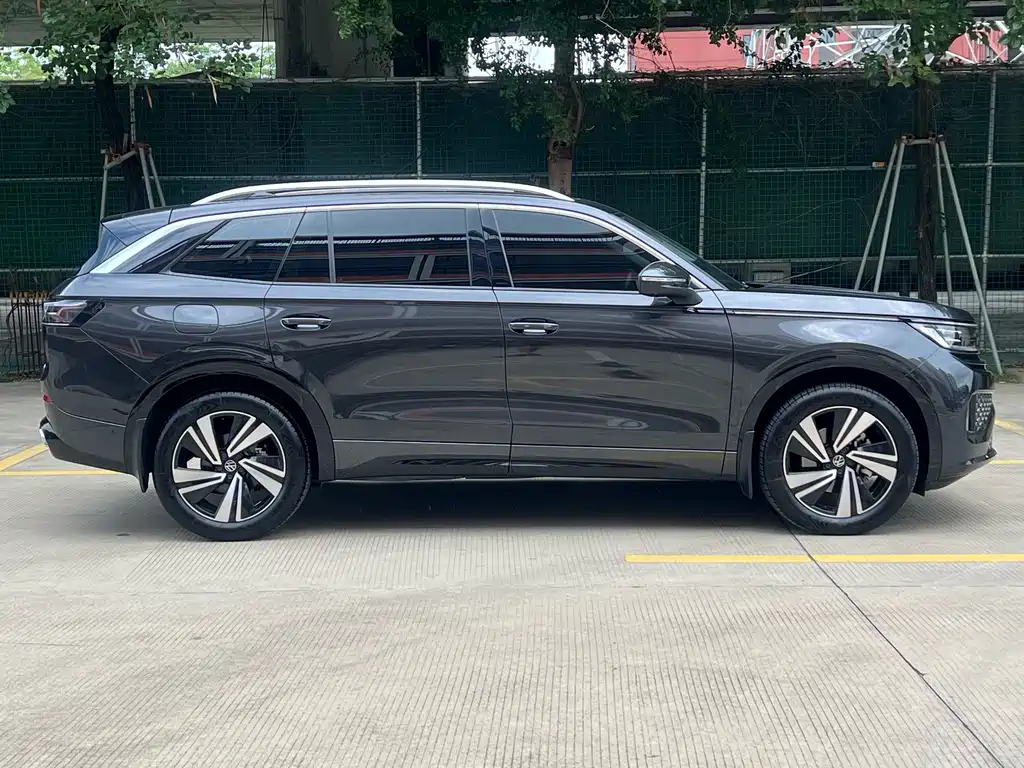 Volkswagen Tavendor 2024 380TSI R-Line