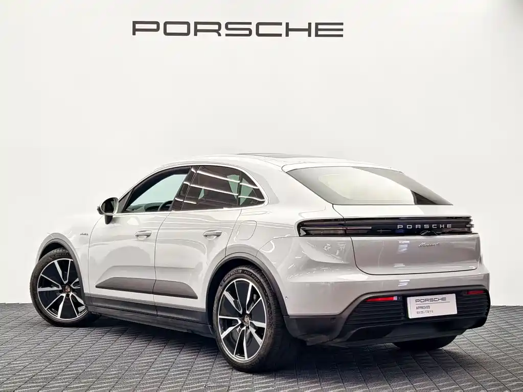 Porsche Macan 2024 Macan 4