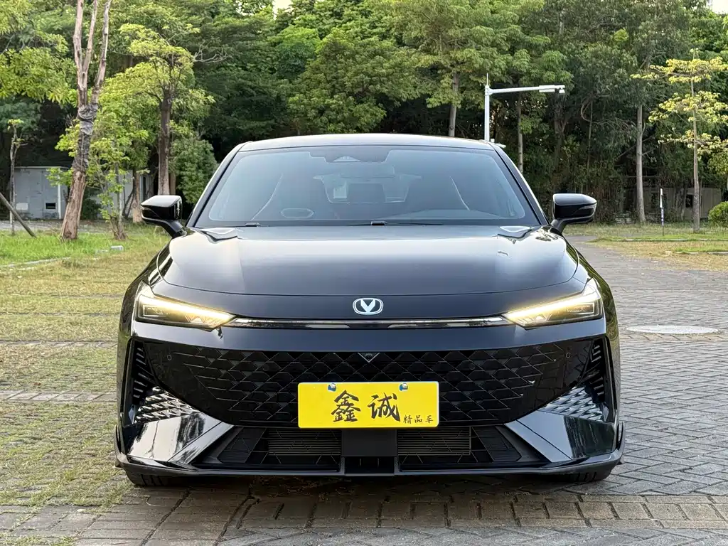 Changan UNI-V — миниатюра 3