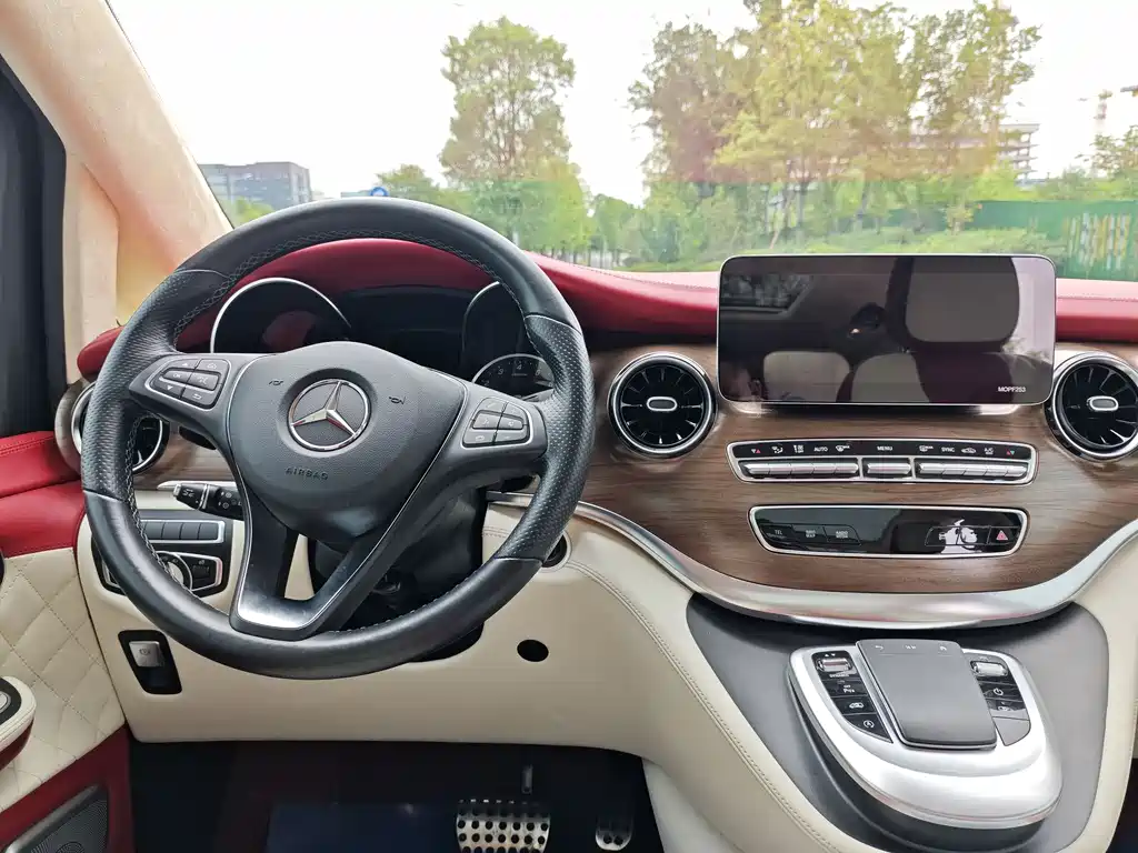 MERCEDES-BENZ V CLASS