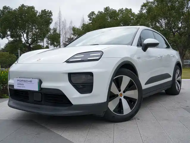PORSCHE MACAN NEW ENERGY 2025