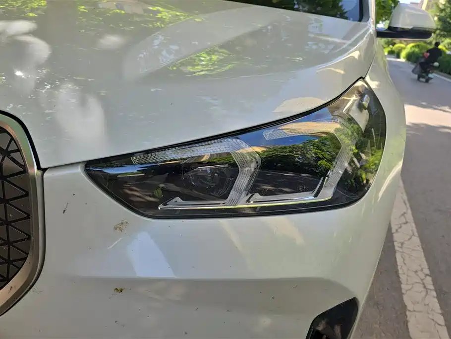 BMW iX1 2023 eDrive25L X
