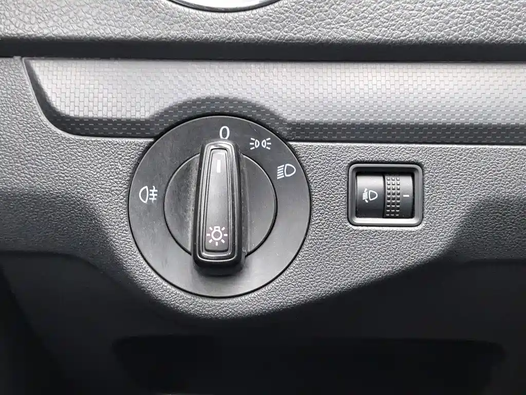 Volkswagen Jetta — миниатюра 21