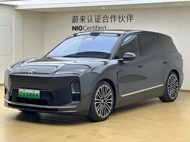2025 Nio ES8