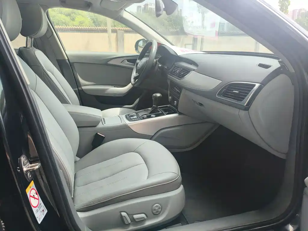Audi A6L 2012 30 FSI Comfort