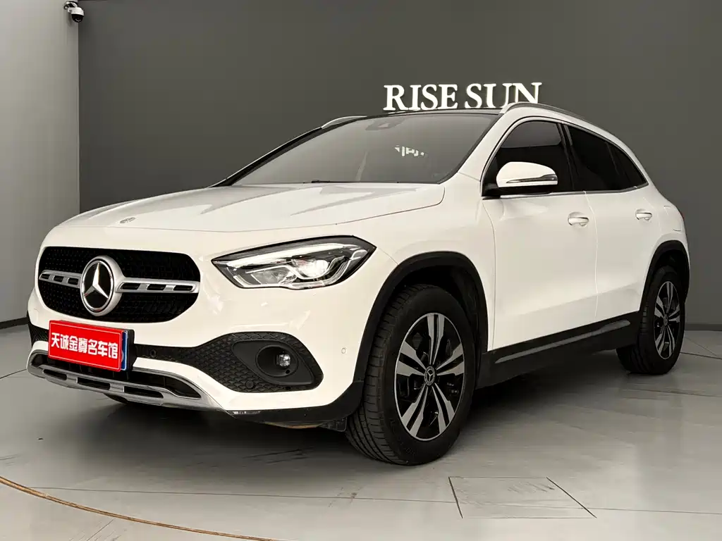 Mercedes-Benz GLA 2023