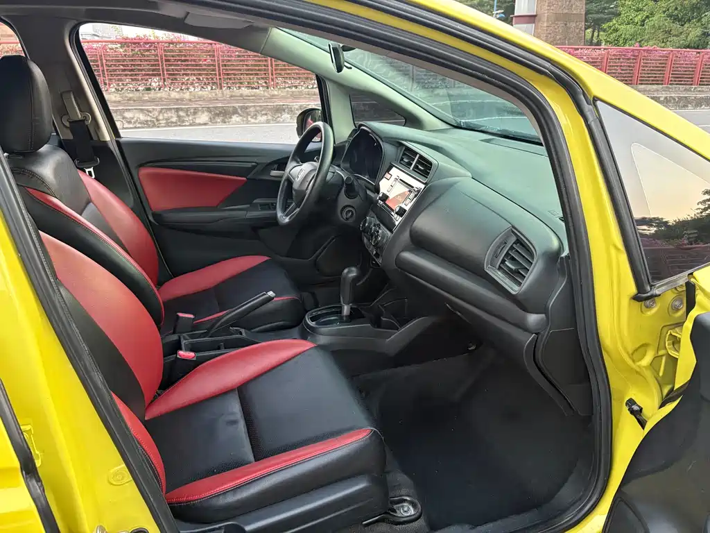 Honda Fit — миниатюра 14